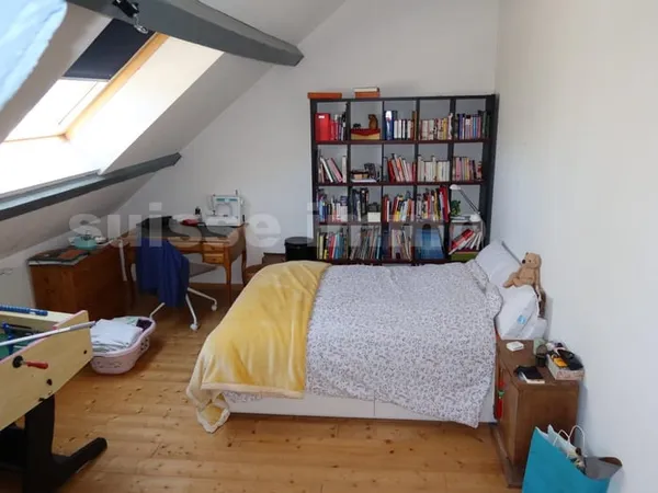 Maison - 8 pièce(s) - 217 m2