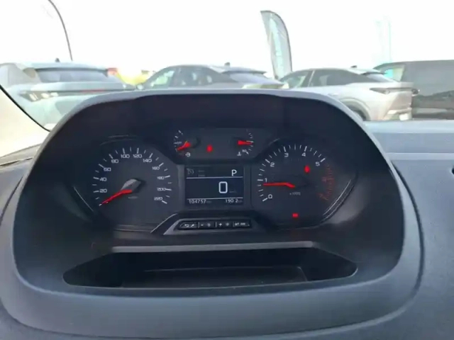 Peugeot Partner fourgon standard 650 kg bluehdi 130 s&amp;s eat8 — photo 10