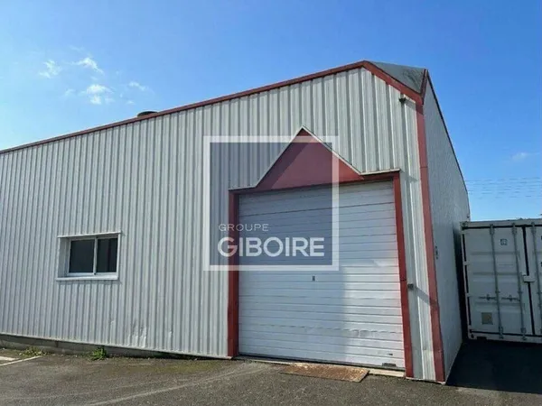 Entrepôt 190 m²