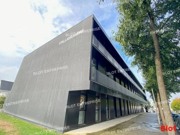 Bureaux 186 m²