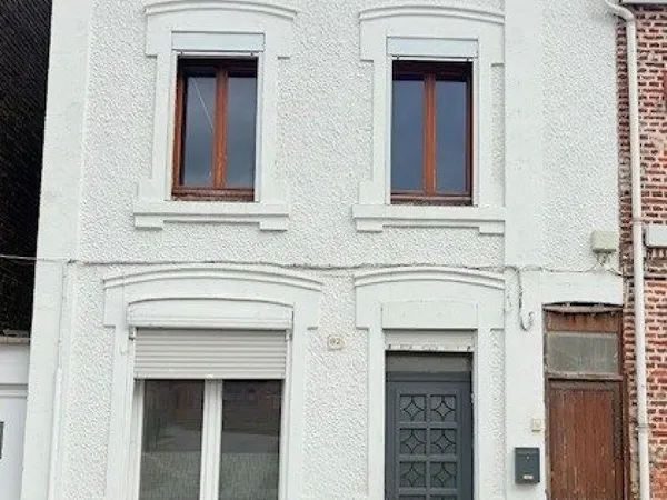 À vendre  Maison semi individuelle à Trith-Saint-Léger avec Garage fermé Parcelle de 698 m²