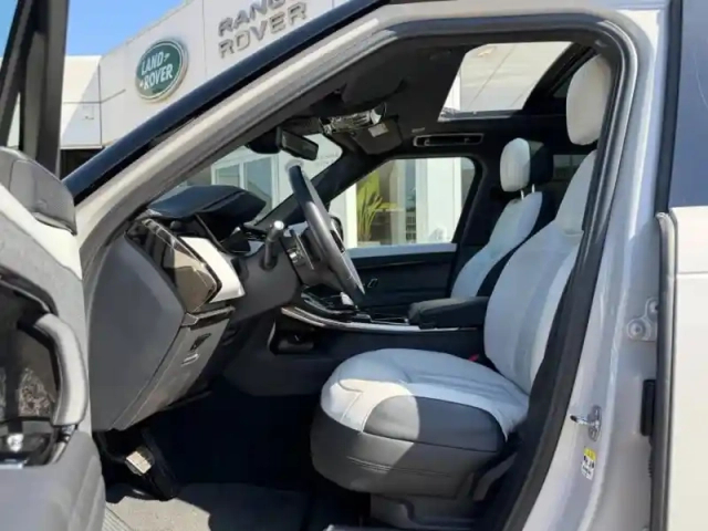 Land Rover Range Rover sport 3.0 p550e 550ch phev autobiography — photo 7