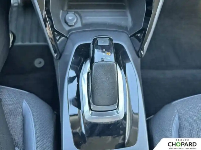Peugeot 2008 electrique 136 ch — photo 19