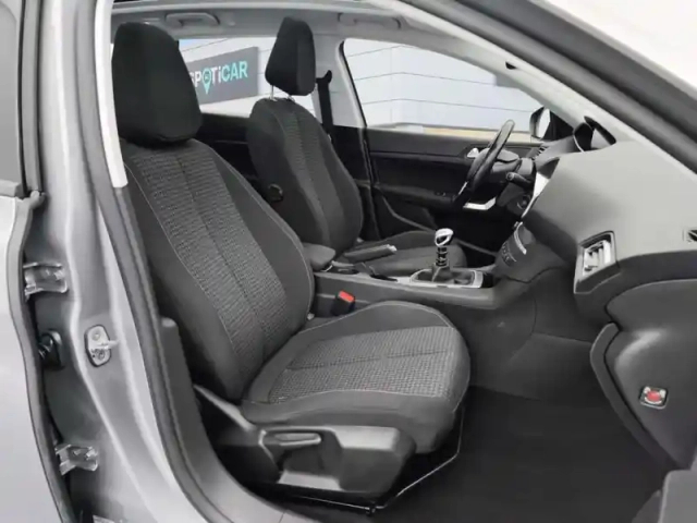 Peugeot 308 sw puretech 130ch s&amp;s bvm6 — photo 18