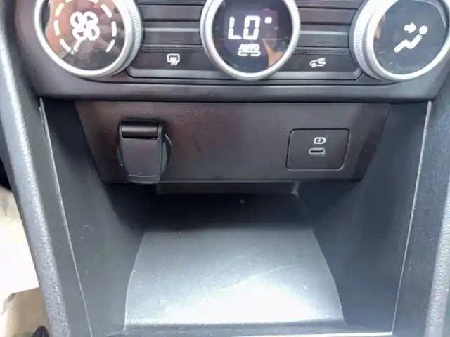Dacia Sandero tce 90 gsr2 — photo 17