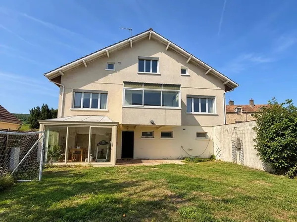 Maison 9 pièces 230 m²