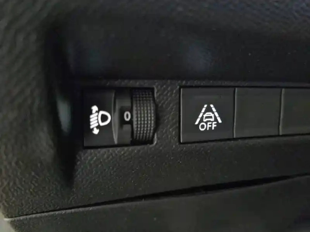 Peugeot 208 puretech 100 s&amp;s bvm6 — photo 92