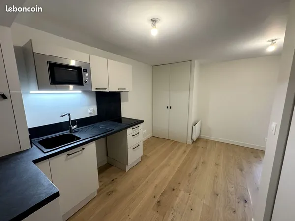 Studio 1 pièce 18 m²