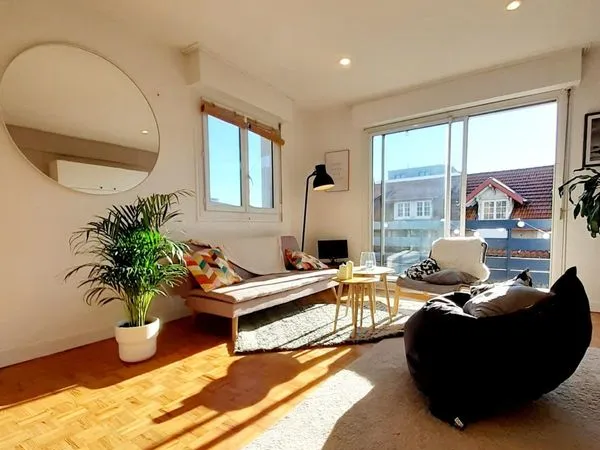 Bayonne ☀️ Joli T1 meublé - 2 balcons, parking & cave