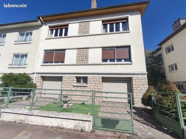 Maison 8 pièces 300 m²