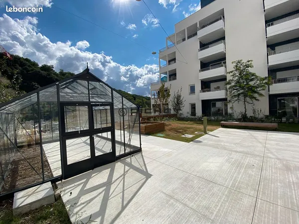 Studio 1 pièce 25 m²