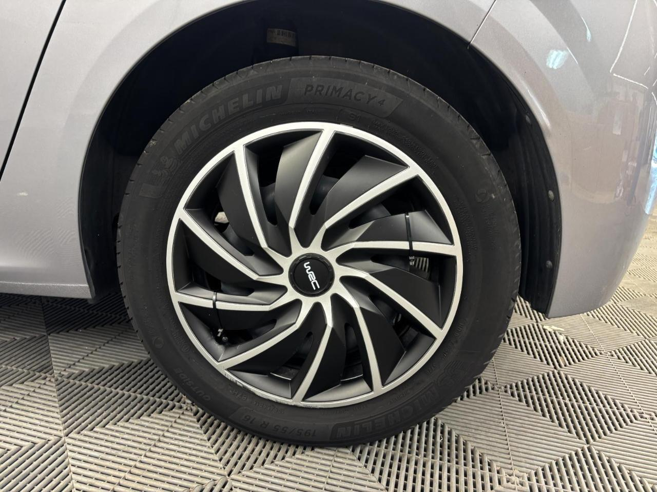 Peugeot 208 business puretech 75 s&s bvm5 active business — photo 13
