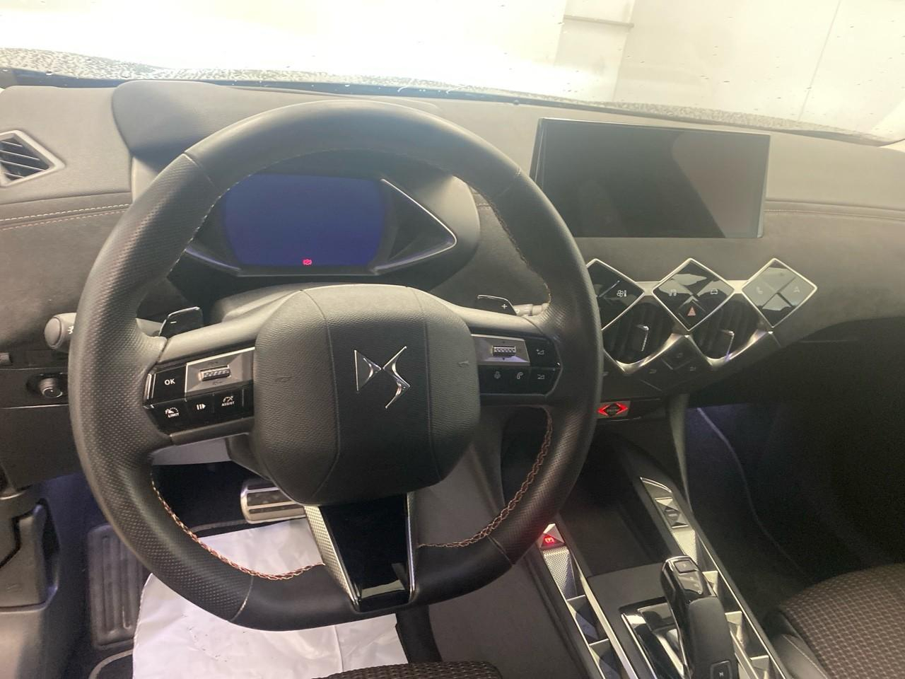 Ds Ds 3 crossback puretech 130 eat8 performance line+ — photo 12