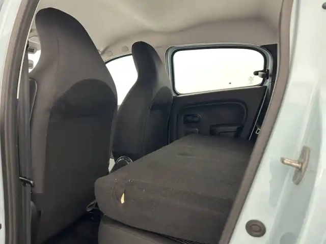 Renault Twingo iii e-tech — photo 36