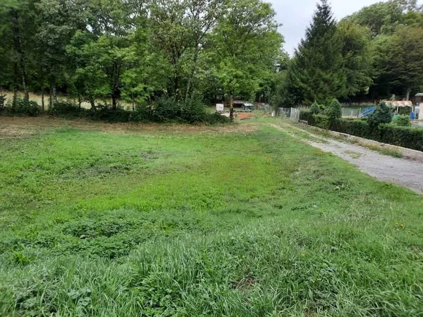 Terrain 850 m²