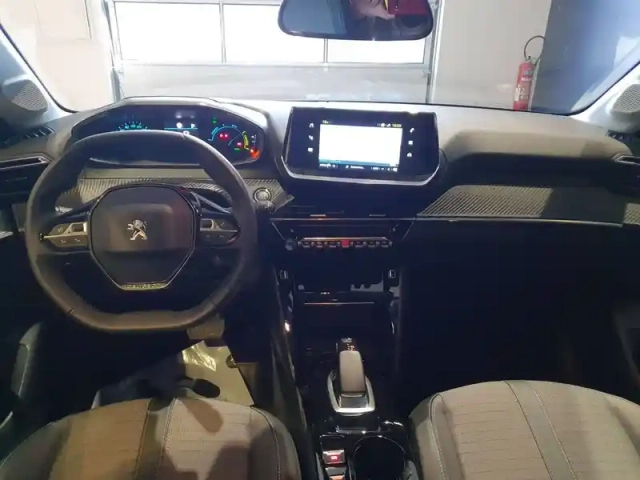 Peugeot 208 electrique 50 kwh 136ch — photo 8