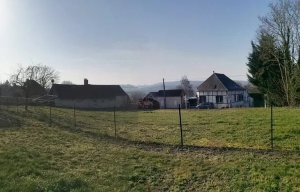 Terrain 840 m²