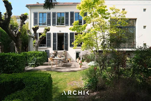 Maison 6 pièces 231 m²