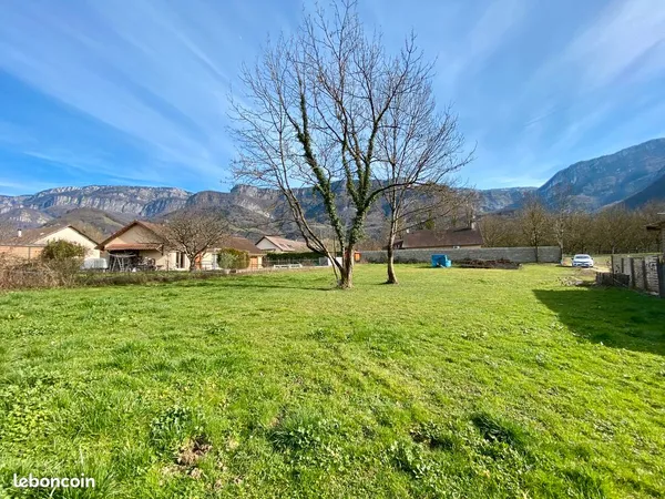 Terrain constructible - 1145 m²