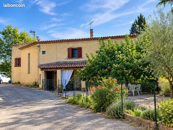 Maison 215 m² — 2 logements indépendants sur terrain de 682 m² — Bagnols-sur-Cèze - (Fangas)