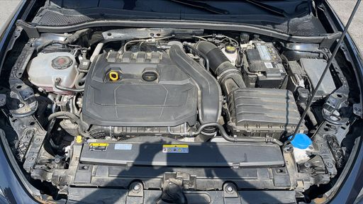 Seat Leon 1.5 eTSI 150 DSG7 - Xcellence – 2022 – 38684 km – Hybride essence – Boîte Automatique — photo 38