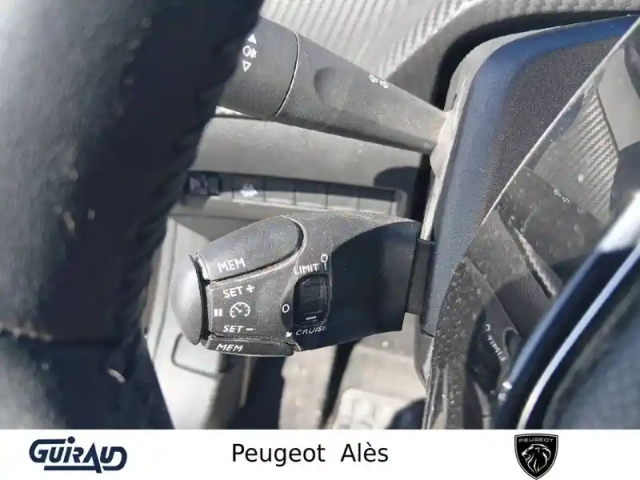 Peugeot 208 electrique 50 kwh 136ch — photo 19