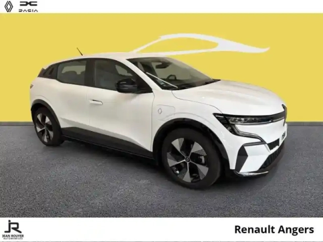 Renault Megane e-tech electric ev40 130ch equilibre standard charge — photo 2