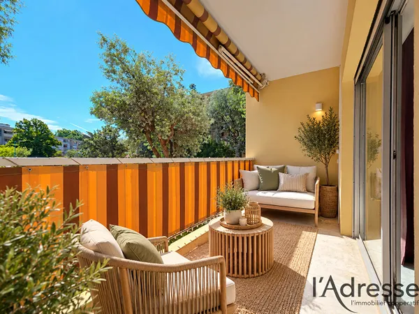 COUP DE COEUR ! STUDIO 23m², TERRASSE, PARKING toutes commodités à pied !
