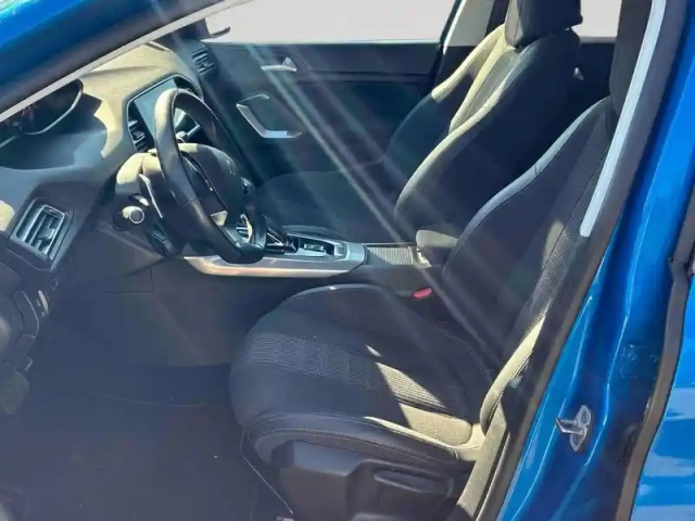 Peugeot 308 1.2 puretech 130ch s&amp;s allure eat8 — photo 10