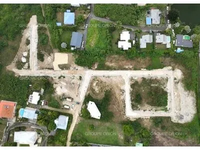 A VENDRE: Terrain de 652m² à SAINTE ANNE (971)