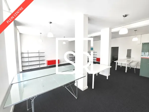 Local professionnel 147 m²