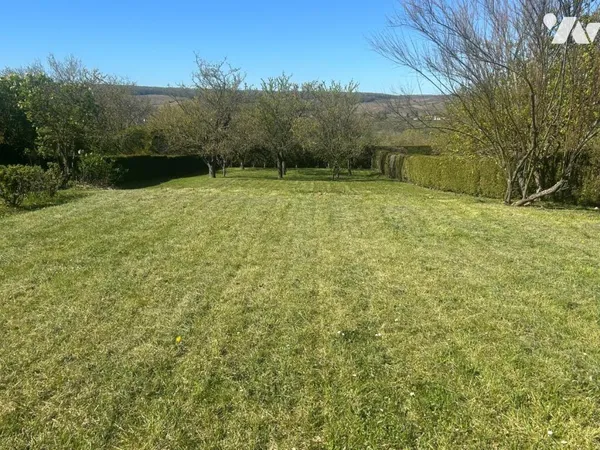 Terrain 1689 m²