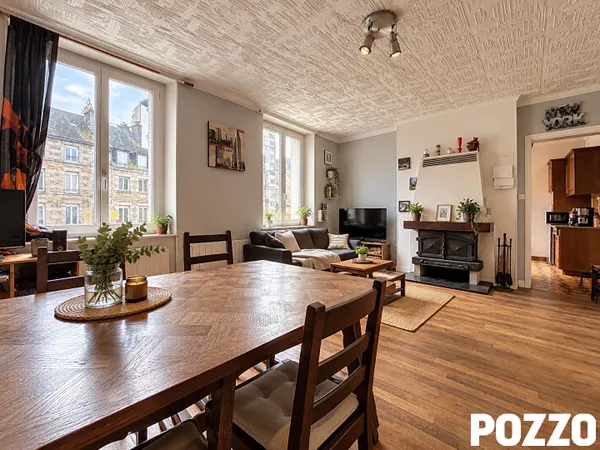 A Vendre - Saint Hilaire Du Harcouet - Appartement Libre 5 pièce(s) 122 m² - Centre-ville