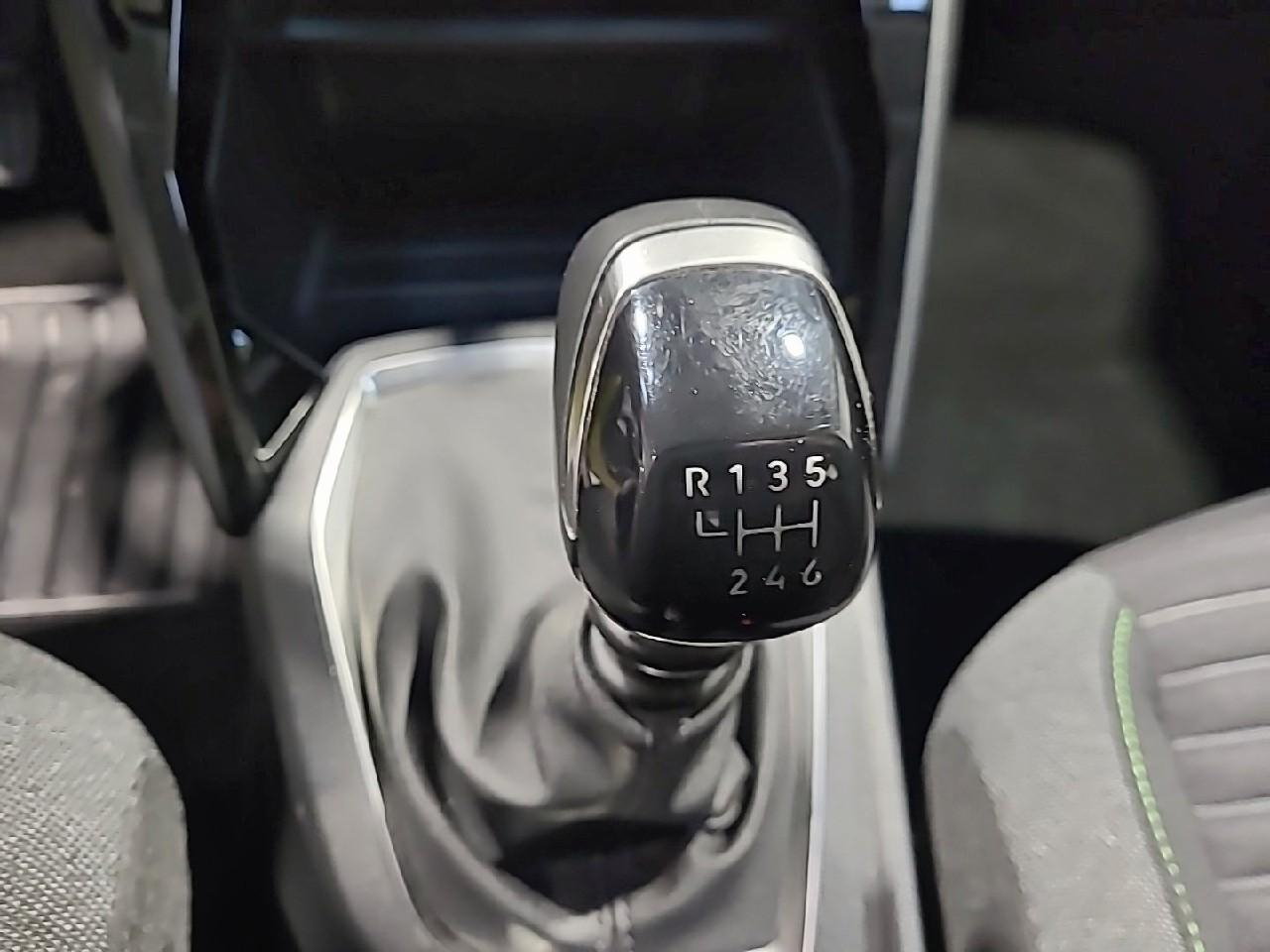 Peugeot 208 puretech 100 s&s bvm6 active — photo 25