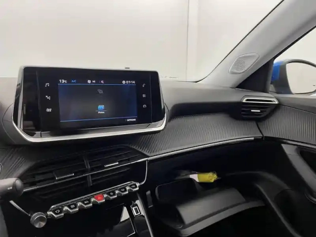 Peugeot 2008 puretech 130 s&amp;s bvm6 — photo 60