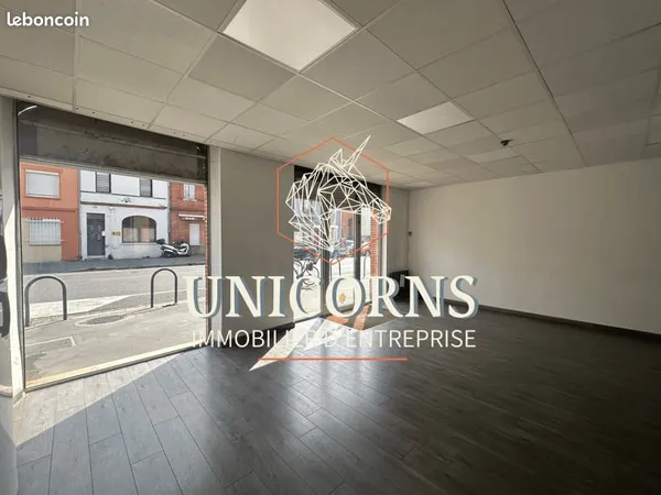 Local commercial 102 m²