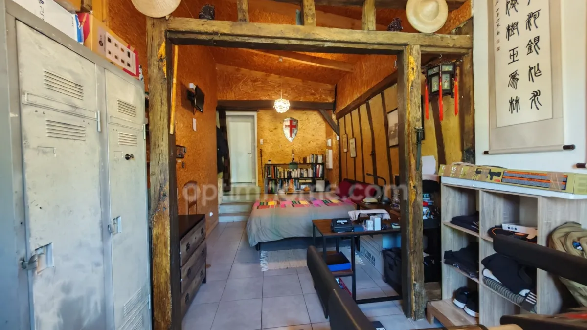 Photo 10