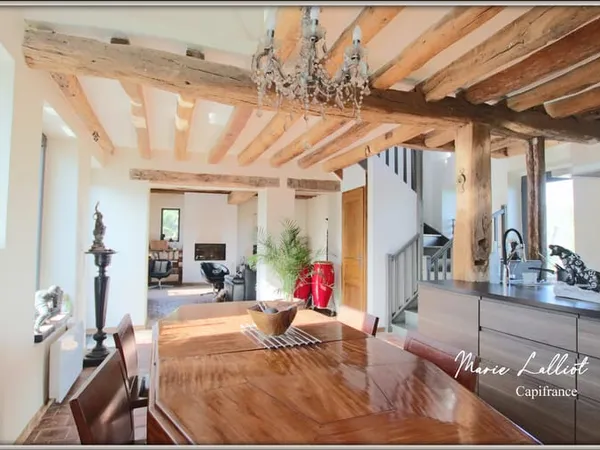 Dpt Seine et Marne (77), à vendre maison proche forêt, pierres et poutres, 5 chambres, RENDEMENT LOC