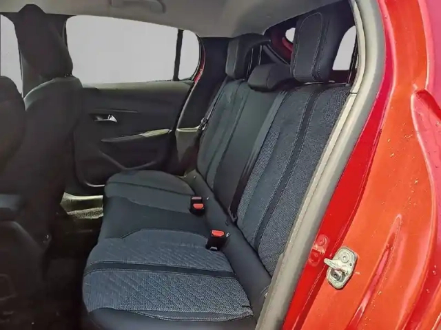 Peugeot 208 hybrid 100 e-dcs6 — photo 12