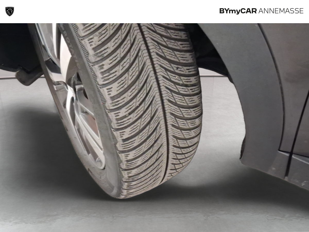 Peugeot 3008 Hybrid 225 e-EAT8 — photo 13