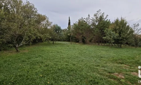 Terrain 1480 m²