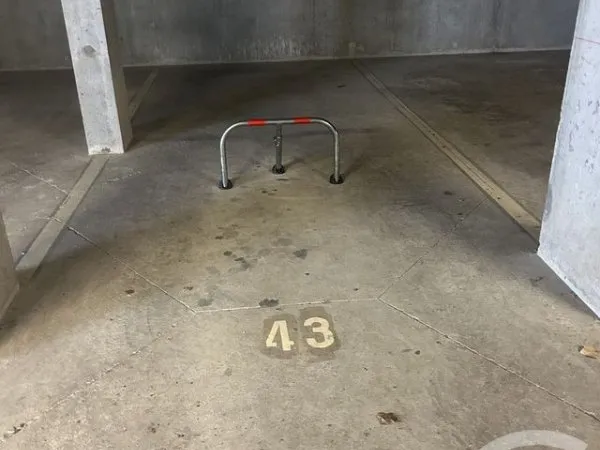 Parking 24 m²