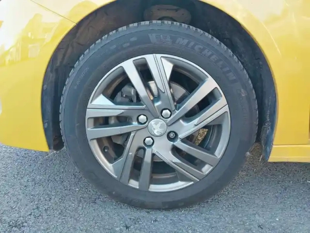 Peugeot 208 bluehdi 100 s&amp;s bvm6 — photo 13