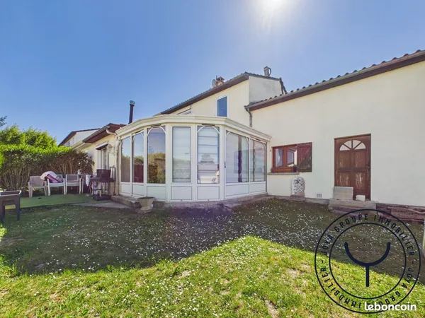 Maison 8 pièces 159 m²