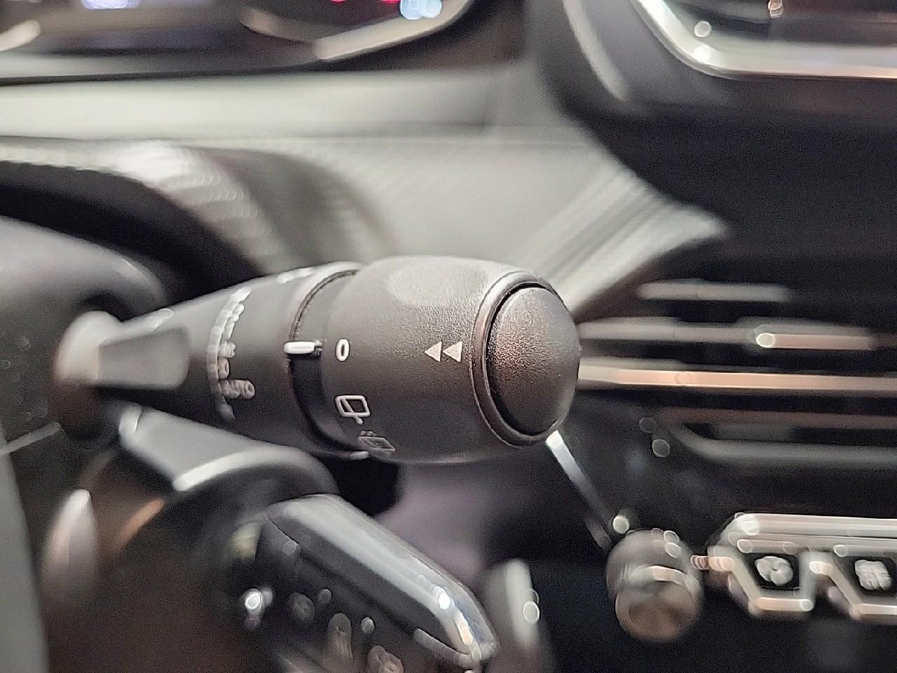 Peugeot 2008 puretech 100 s&s bvm6 style — photo 21