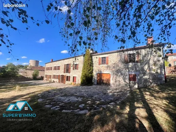 Maison 7 pièces 220 m²