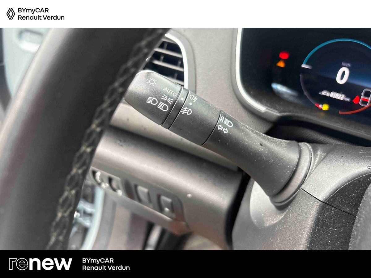 Renault Mégane IV Estate E-TECH Plug-In Hybride 160 — photo 18