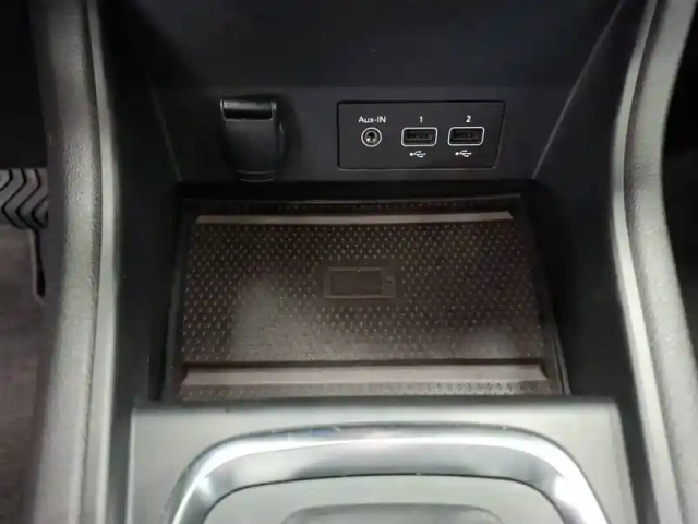 Renault Captur e-tech 145 - 21 — photo 25