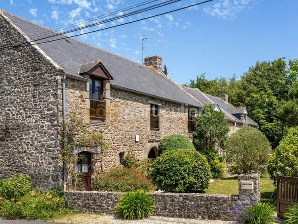 Maison 7 pièces 236 m²
