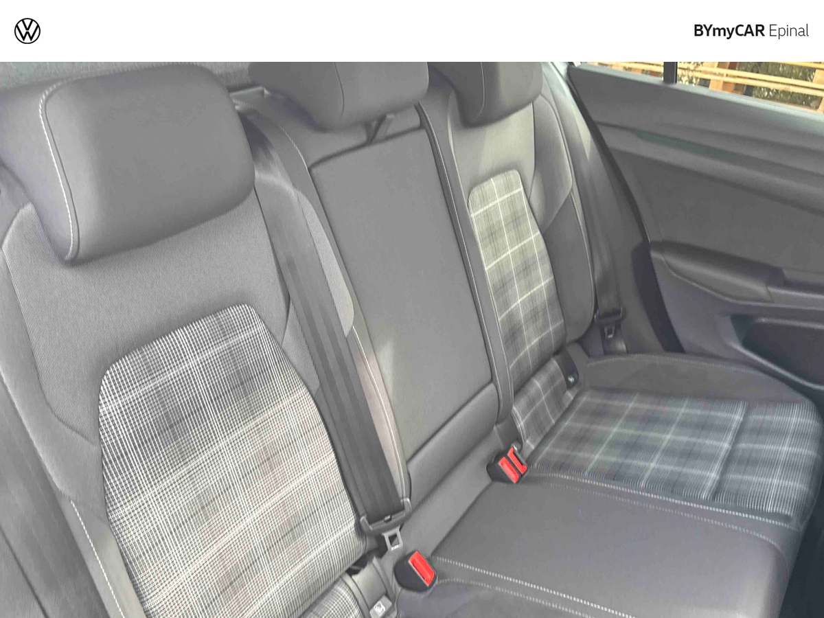 Volkswagen Golf 2.0 TDI SCR 200 DSG7 — photo 27
